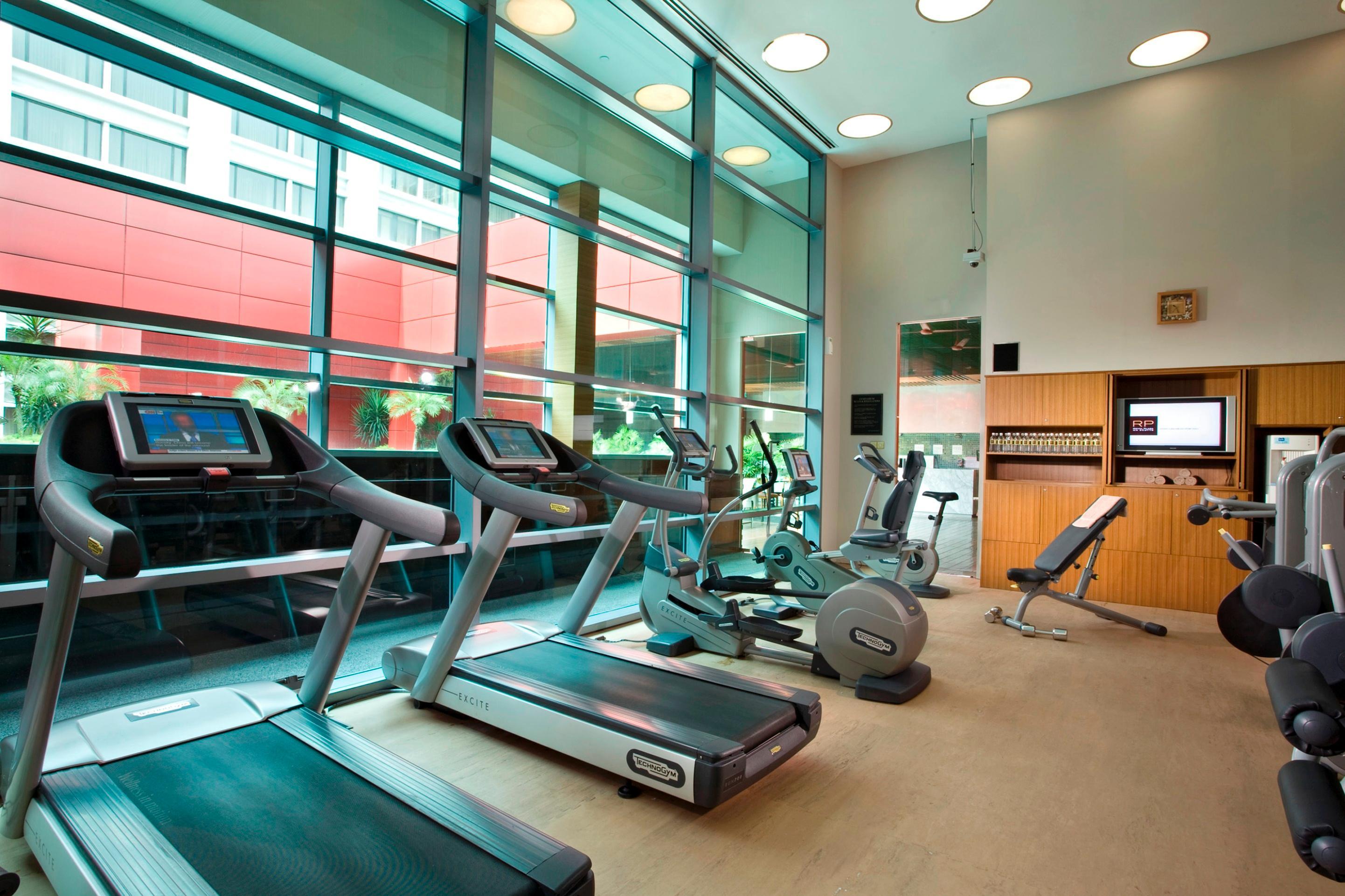 Royal Plaza On Scotts Singapura Exterior foto The gym at the InterContinental London The O2