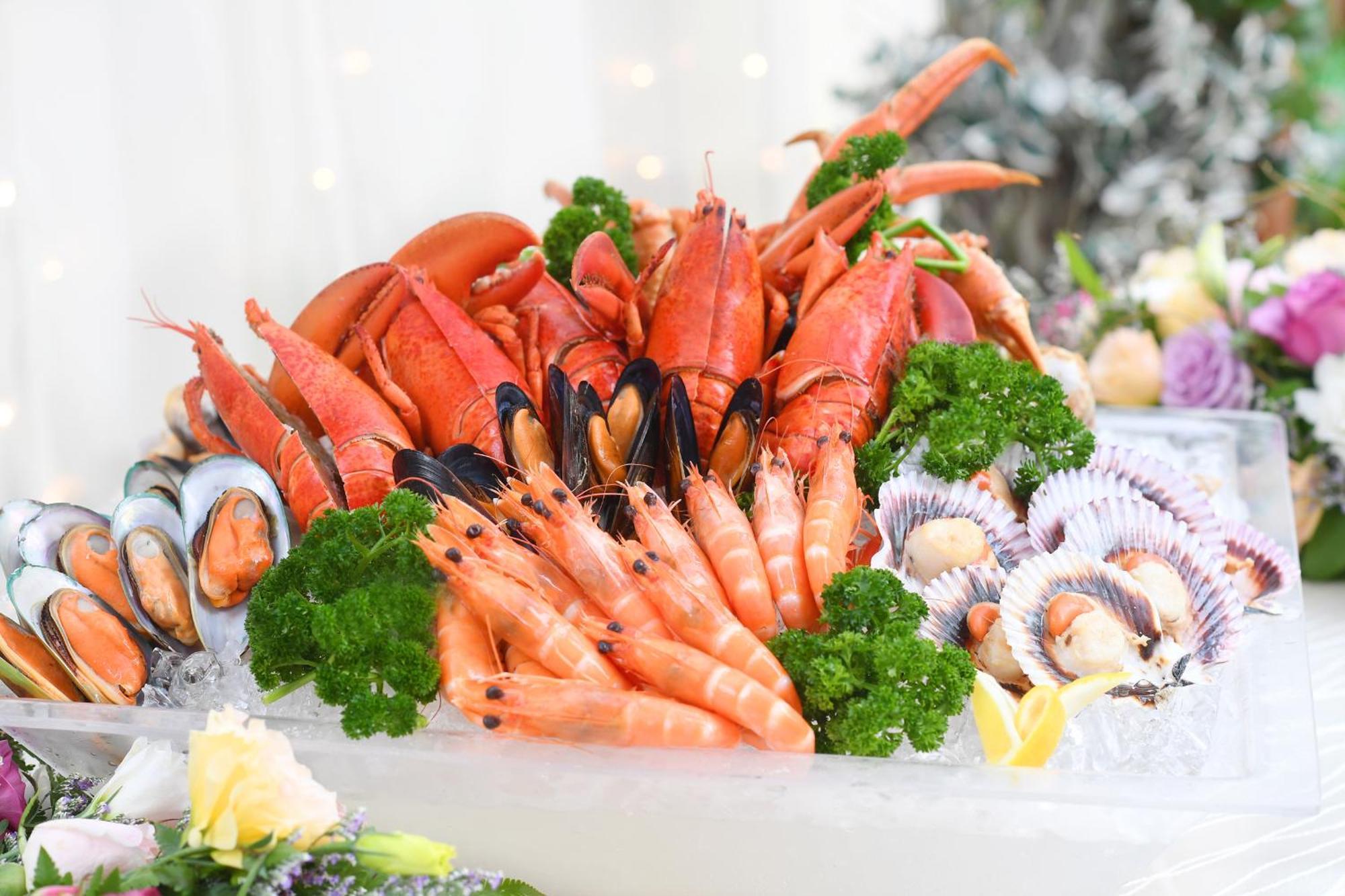 Royal Plaza On Scotts Singapura Exterior foto Seafood