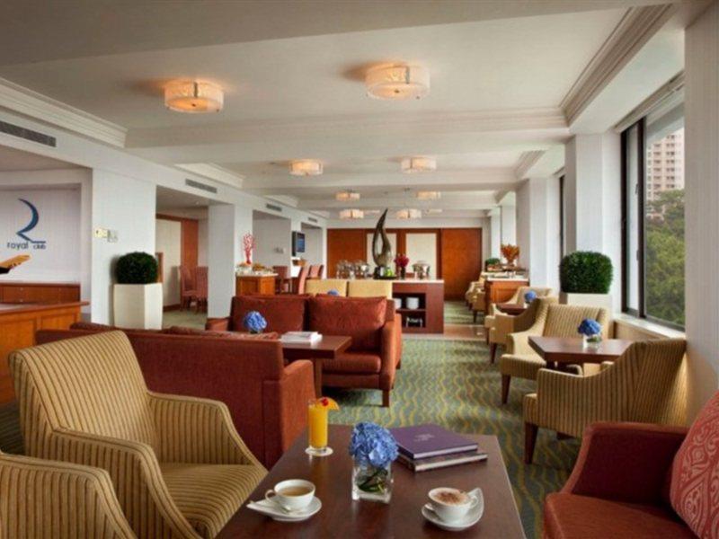 Royal Plaza On Scotts Singapura Exterior foto Club Lounge at the Four Seasons Hotel, Hong Kong