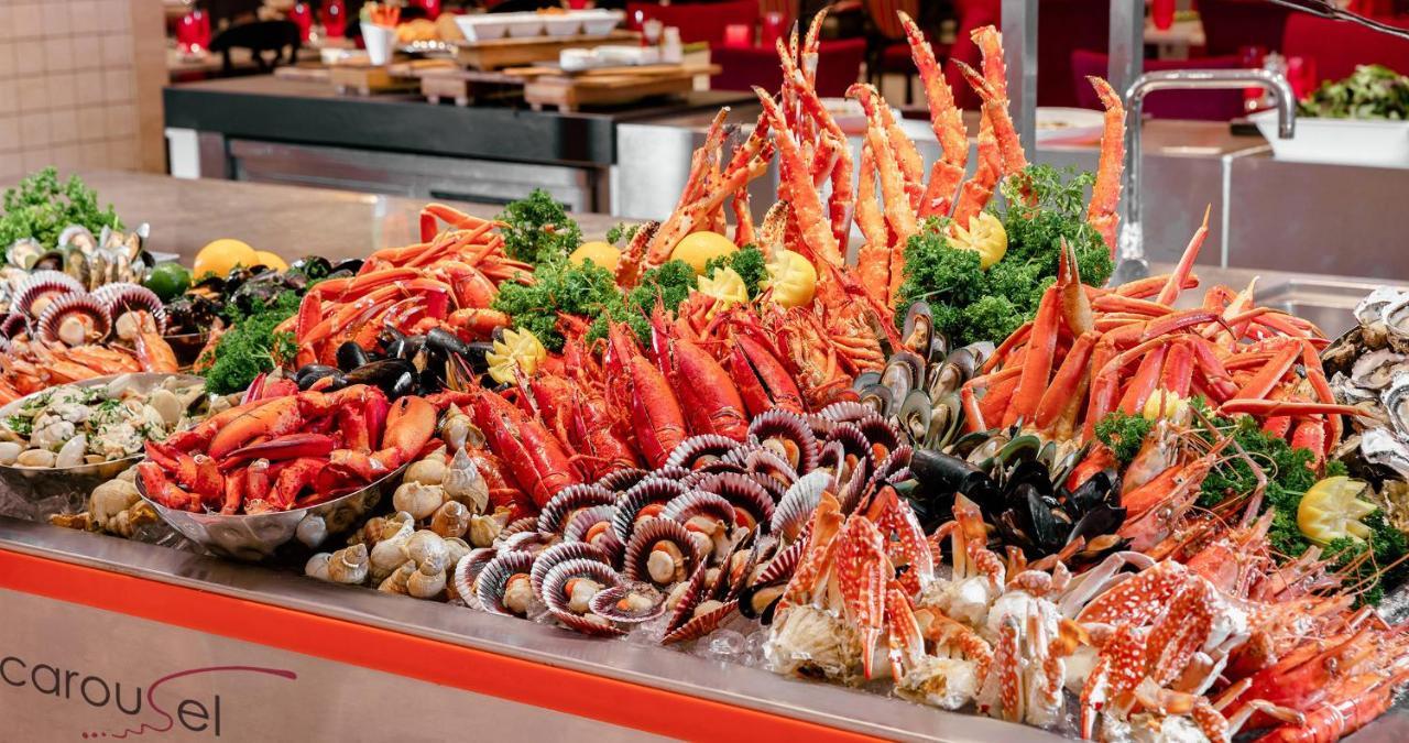 Royal Plaza On Scotts Singapura Exterior foto Seafood